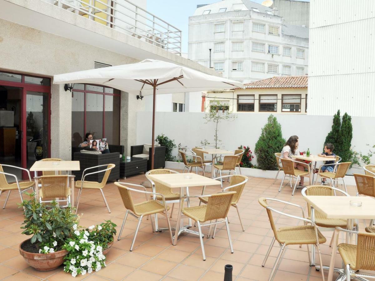 Hostal Mourelos O Grove Exterior photo